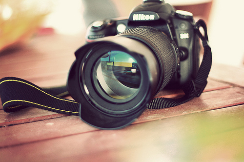dslr-camera-photography-watch-role-play